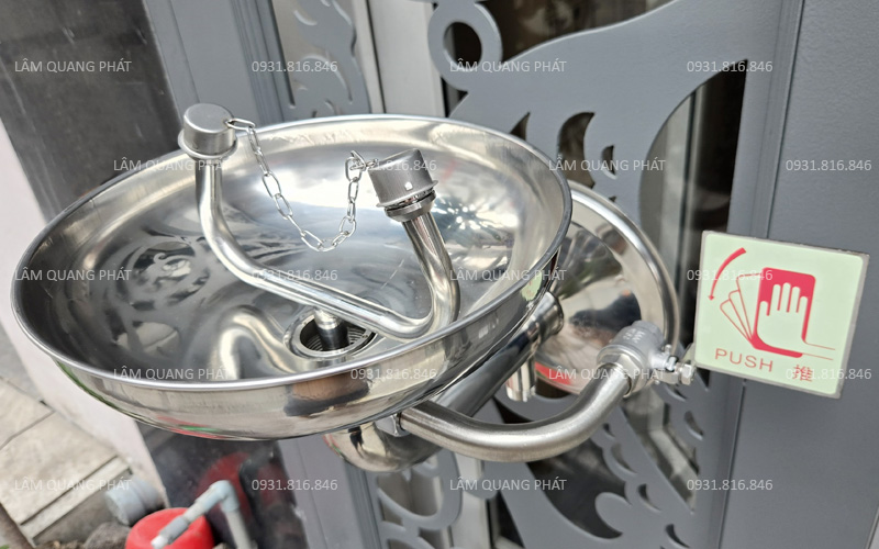 Bồn rửa mắt gắn tường giá rẻ