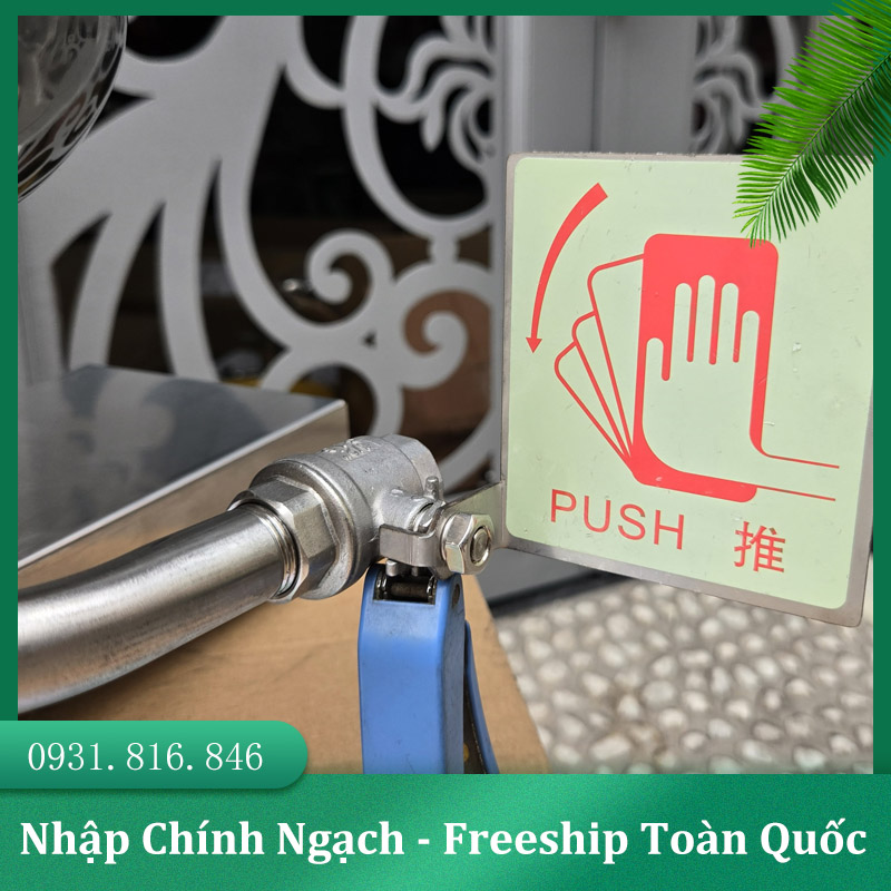 thiết bi rua mat kha cap gan tuong